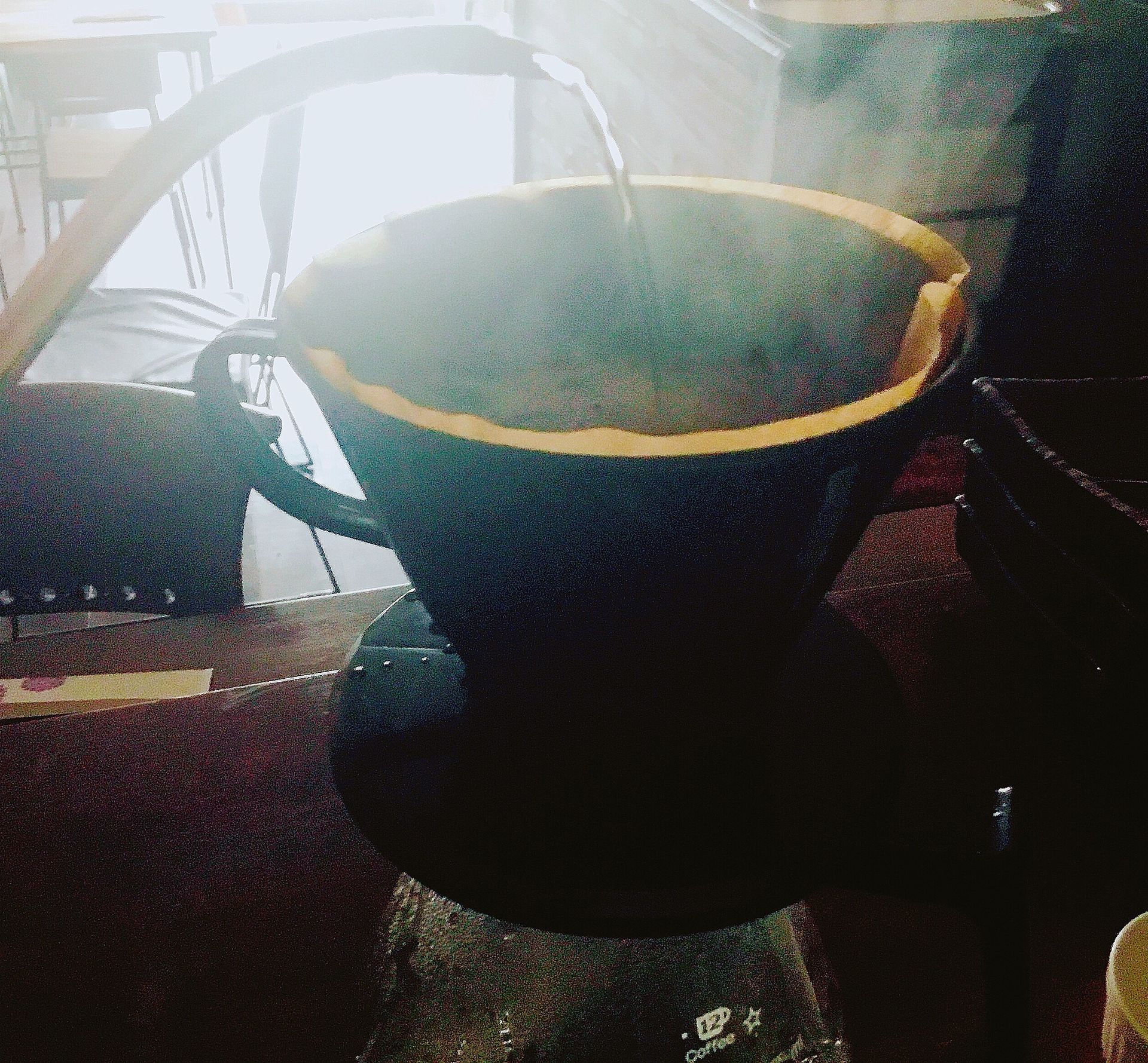 パーティー会場とグラス